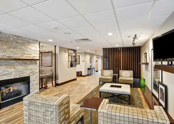 Hampton Inn Hendersonville hotel thumbnail 2