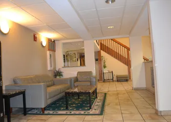Super 8 by Wyndham Germantown/Milwaukee hotel thumbnail 6