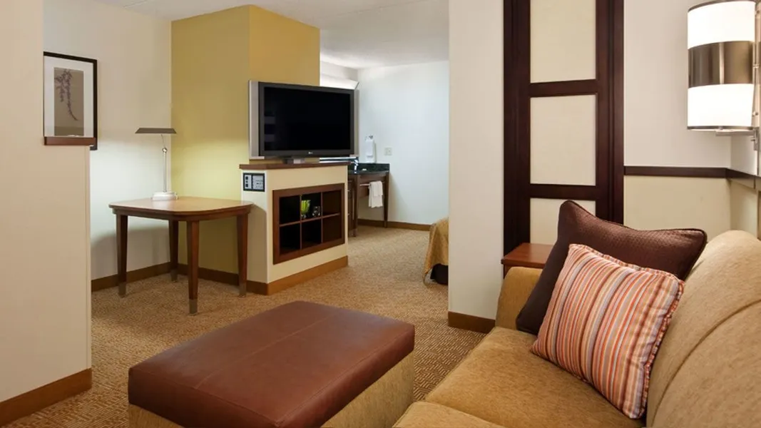 Comfort Suites Milwaukee West hotel detail image 2