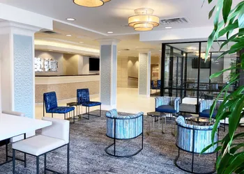 DoubleTree by Hilton Milwaukee Downtown hotel thumbnail 2