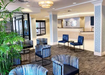 DoubleTree by Hilton Milwaukee Downtown hotel thumbnail 3