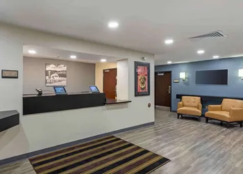 Extended Stay America Select Suites - Milwaukee - Waukesha hotel thumbnail 2