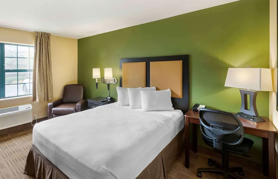 Extended Stay America Select Suites - Milwaukee - Waukesha hotel detail image 6