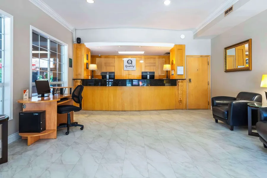 Quality Inn Downtown Inner Harbour hotel detail image 2
