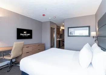 Sandman Hotel Victoria hotel thumbnail 5