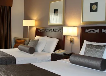 Red Lion Inn and Suites hotel thumbnail 5