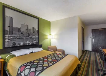 Super 8 by Wyndham College Park Wash DC Area hotel thumbnail 3