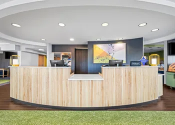 Spark by Hilton Cleveland Beachwood hotel thumbnail 6