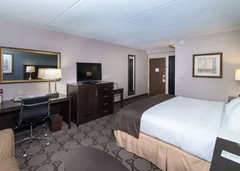 Wyndham Independence hotel thumbnail 5