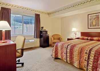 Days Inn by Wyndham Cleveland Lakewood hotel thumbnail 8