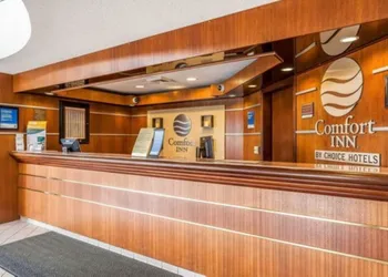 Comfort Inn Cleveland Airport hotel thumbnail 6