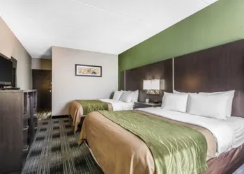 Comfort Inn Cleveland Airport hotel thumbnail 8