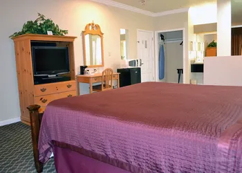 Miramar Inn hotel thumbnail 7