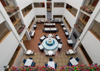 Hampton Inn & Suites Rockville Centre hotel thumbnail 5