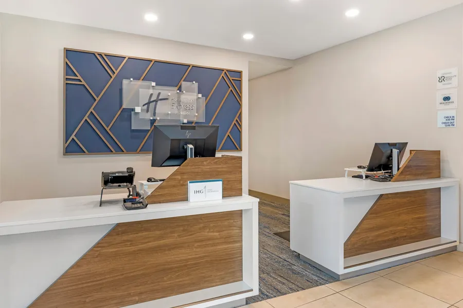 Holiday Inn Express & Suites Astoria by IHG hotel detail image 2