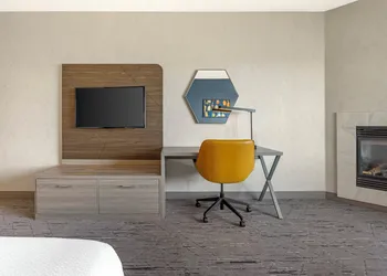 Holiday Inn Express & Suites Astoria by IHG hotel thumbnail 8