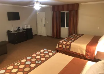 Global INN hotel thumbnail 6