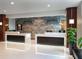 DoubleTree by Hilton San Francisco Airport North Bayfront hotel thumbnail 3