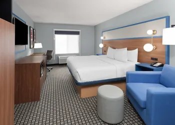 AmericInn by Wyndham Reedsburg hotel thumbnail 7