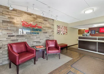 Red Roof Inn Buffalo - Niagara Airport hotel thumbnail 2