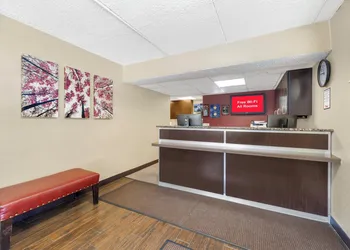 Red Roof Inn Buffalo - Niagara Airport hotel thumbnail 4