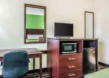 Quality Inn Fort Pierce I-95 hotel thumbnail 6