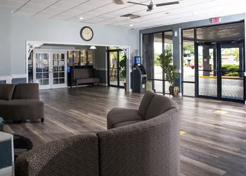 Days Inn by Wyndham Stuart hotel thumbnail 2