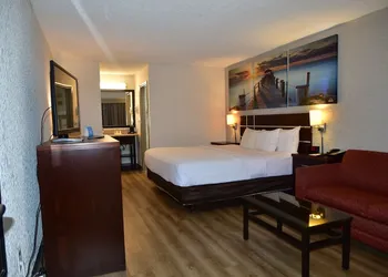 Days Inn by Wyndham Stuart hotel thumbnail 8