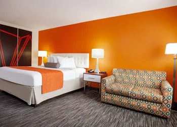 Howard Johnson by Wyndham Vero Beach/I-95 hotel thumbnail 8