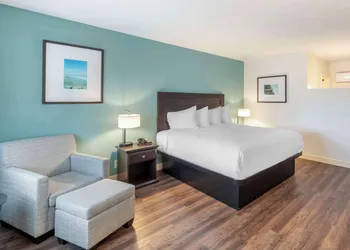 Best Western at Ventura Pier hotel thumbnail 5