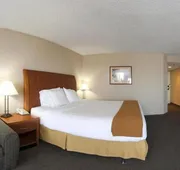 Holiday Inn Express Hotel & Suites Ventura by IHG hotel detail image 3
