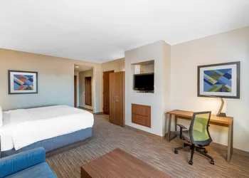 Holiday Inn Express & Suites St. George North - Zion by IHG hotel thumbnail 6