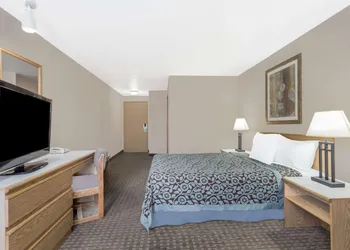 Days Inn & Suites by Wyndham Kanab hotel thumbnail 6
