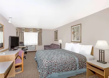 Days Inn & Suites by Wyndham Kanab hotel thumbnail 7