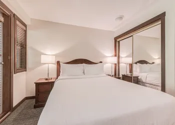 Blackcomb Springs Suites by CLIQUE hotel thumbnail 4