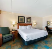 La Quinta Inn & Suites by Wyndham Bossier City hotel detail image 4