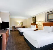 La Quinta Inn & Suites by Wyndham Bossier City hotel detail image 7