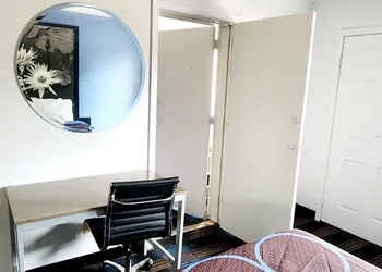Super 8 by Wyndham Shreveport hotel thumbnail 8