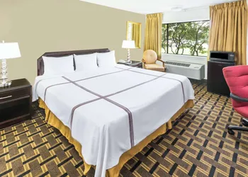 Travelodge by Wyndham Shreveport LA hotel thumbnail 7