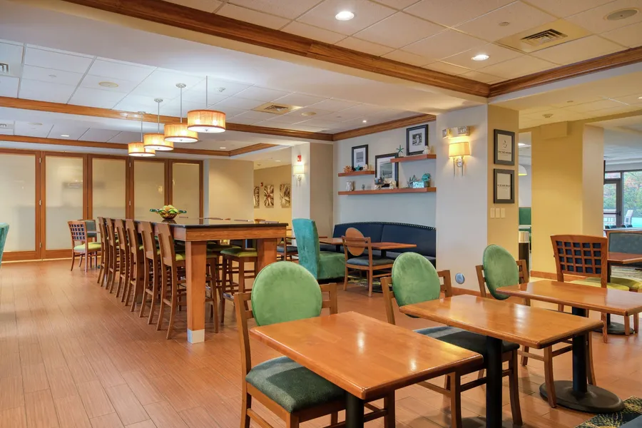 Hampton Inn Wilmington - University Area/Smith Creek Station hotel detail image 6