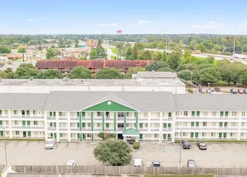 Siegel Select Baton Rouge hotel thumbnail 4