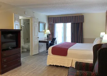 Royal Suites hotel thumbnail 5