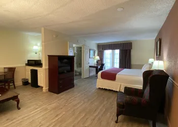 Royal Suites hotel thumbnail 6