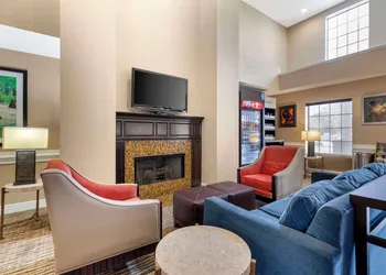 Comfort Suites Port Allen - Baton Rouge hotel thumbnail 3