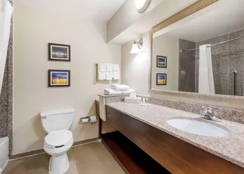Comfort Suites Port Allen - Baton Rouge hotel thumbnail 5