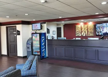 Red Roof Inn Lancaster hotel thumbnail 4