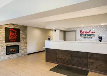 HomeTowne Studios by Red Roof Denver, PA hotel thumbnail 2