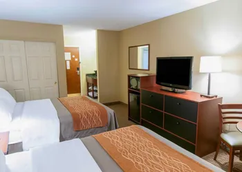 Comfort Inn New Holland Amish Country hotel thumbnail 7