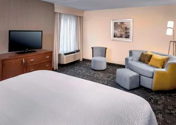 Courtyard by Marriott Parsippany hotel thumbnail 4