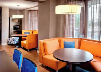 Courtyard by Marriott Parsippany hotel thumbnail 2